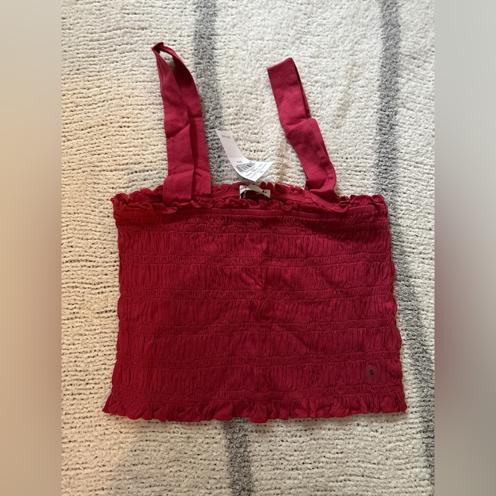 American Eagle tank size small